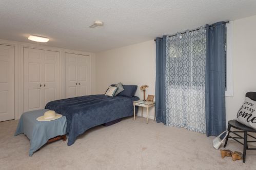 1213 Lark St, Alex MN 56308-2312 exterior