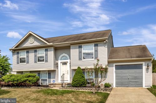 6 Terry Ct, New Castle DE  19720-7697 exterior