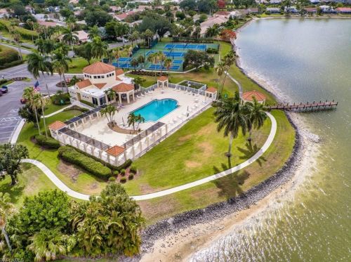 7791 Esmeralda Way, Naples FL  34109-1788 exterior