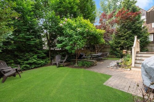 41 Irving Ave, Providence RI 02906-4510 exterior