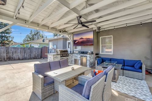 4852 Gondar Ave, Lakewood CA  90713-2410 exterior
