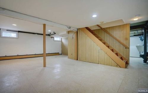 479 Berkshire Rd, Ridgewood NJ  07450-5533 exterior