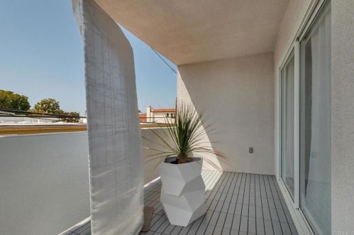 942 D Ave, San Diego, CA 92118-2506