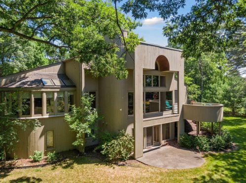 5331 Evanswood Ln, Minneapolis, MN 55436-1134
