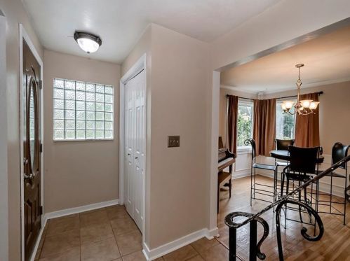 333 Forestwood Dr, Gibsonia, PA 15044-9207