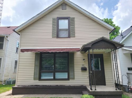 314 Market St, Sugar Grove Lake, OH 44833-1922