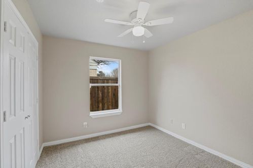 2004 Cedar Crest Blvd, Dallas TX 75203-4316 exterior