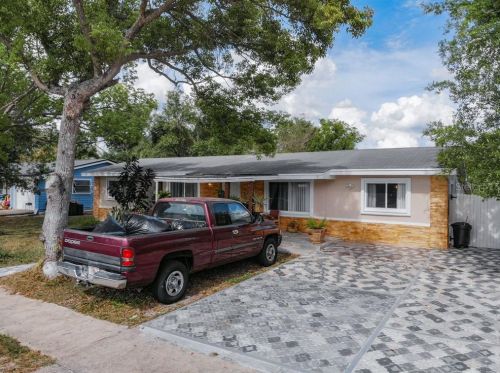 2441 Hope Ave, Deltona, FL 32738-2408