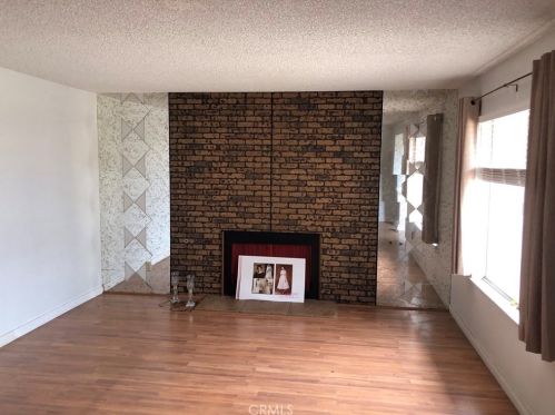 14265 Brentwood Dr, Victorville, CA 92395-4666