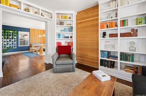 322 Sixth Ave, New Rochelle NY  10803-1605 exterior