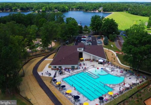 1011 Eastover Pkwy, Locust Grove VA  22508-5170 exterior