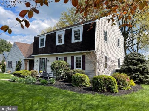 3916 Emil Ridge Dr, Navy Sup Dpt, PA 17050-2185