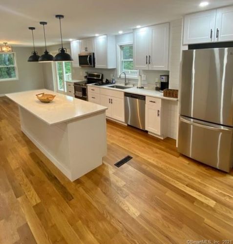 53 Harvard Ct, Middletown CT  06457-4965 exterior