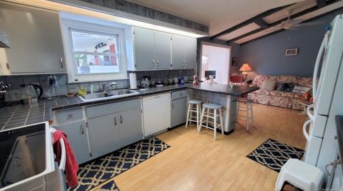 8 Hideaway Ln, Marlborough NY  12542-5228 exterior