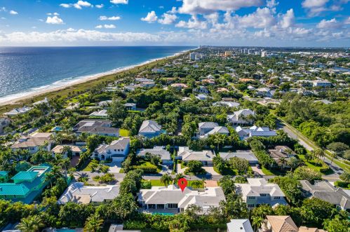 1215 Crestwood Dr, Delray Beach FL  33483-7211 exterior