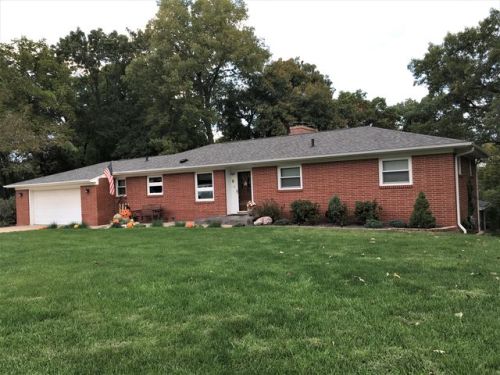 3009 Timberlane Dr, Sawyer, IA 52627-4704
