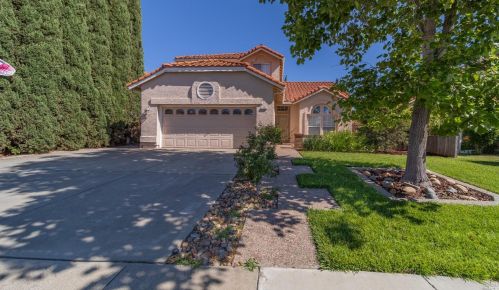 273 Sparrow St, Vacaville CA  95687-7223 exterior