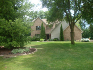 14475 Cameron Ct, Brookfield, WI 53005-1600