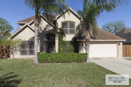 35 Hunters Quest Cir, Brownsville, TX 78520-9024