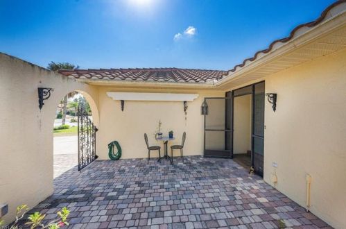 27153 Edenbridge Ct, Bonita Springs, FL 34135-4332