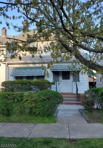 8 Irving St, East Orange, NJ 07018-1914