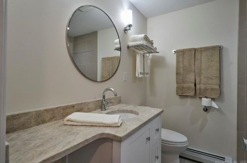 225 Prospect Hill Rd, Groton CT  06340-5543 exterior