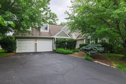 3509 Carpenters Creek Dr, Cincinnati, OH 45241-3820