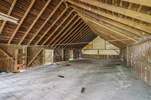 80 Egbertson Rd, Camp Bell Hall, NY 10916-2413
