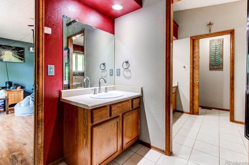 16034 Loyola Dr, Denver CO 80013-3315 exterior