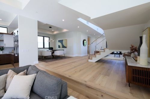 1813 Walnut Ave, Manhattan Beach CA  90266-5018 exterior
