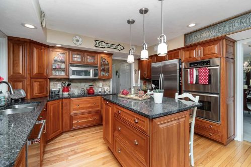 1070 Tudor Ln, Florence KY  41042-9647 exterior