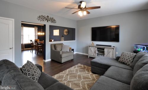1432 Chesterfield Rd, Locust Grove VA  22508-3131 exterior