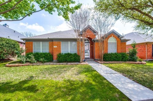 7116 Chateau Dr, Frisco, TX 75035-2102