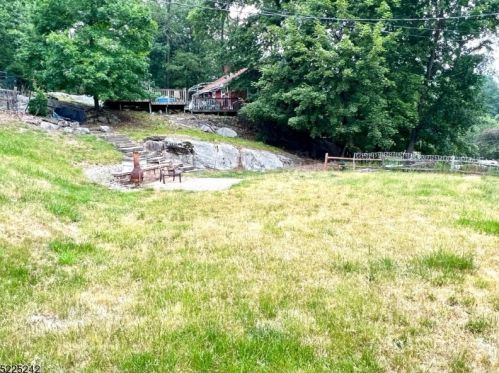 28 Wildwood Shores Dr, Hopatcong NJ  07843-1923 exterior