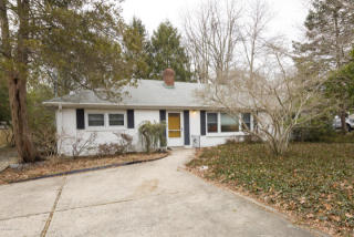 741 Park Ave, Belford, NJ 07718-1176