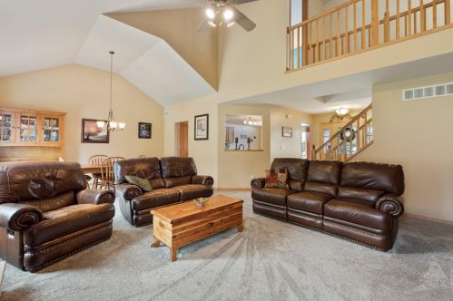 2625 Tumbleweed Cir, West Bend, WI 53095-8560