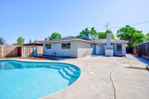 308 Stadium Rd, Madera CA  93637-5354 exterior