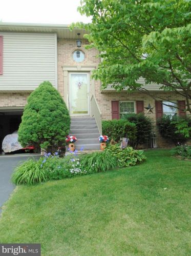 427 Erie St, Catasauqua, PA 18032-1424