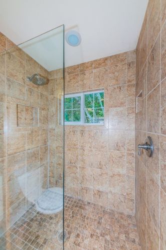 2152 75th Way, Saint Petersburg FL  33710-3846 exterior