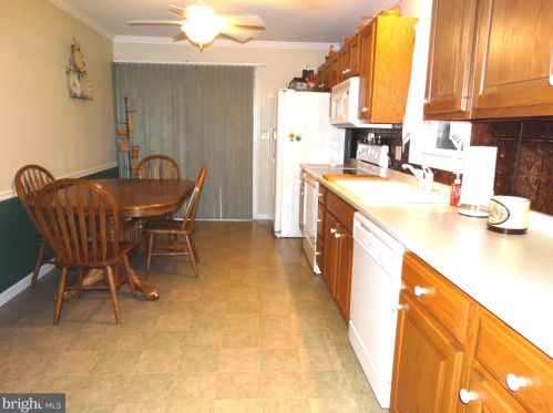 21 Holly Ct, Lees Cross Roads PA  17257-8749 exterior