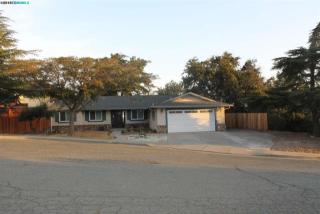 110 Yellowood Pl, West Pittsburg, CA 94565-6055