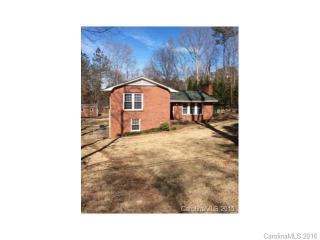 6519 Kinghurst Dr, Charlotte NC  28216-8746 exterior