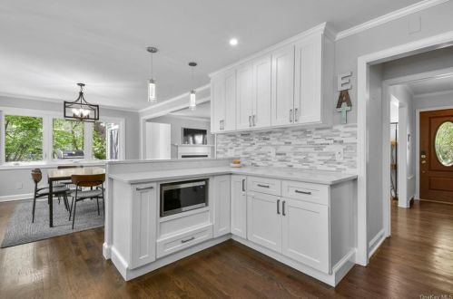 40 Hillandale Rd, Rye Brook NY  10573-1705 exterior