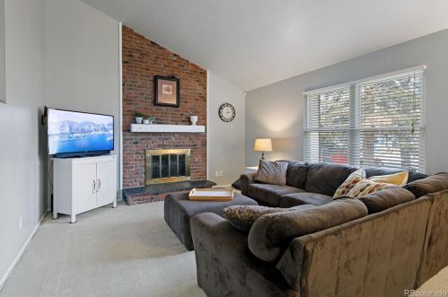 18152 Loyola Dr, Denver CO 80013-3314 exterior