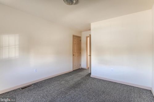 3200 Jonagold Dr, Harrisburg PA 17110-9128 exterior