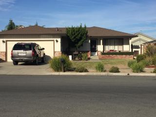 1630 Memorial Dr, Hollister, CA 95023-5733