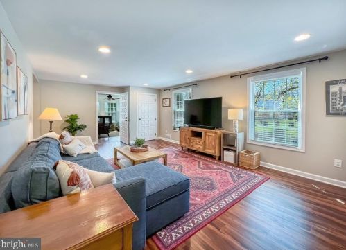 433 Jefferson Ave, Yardley PA  19067-2135 exterior