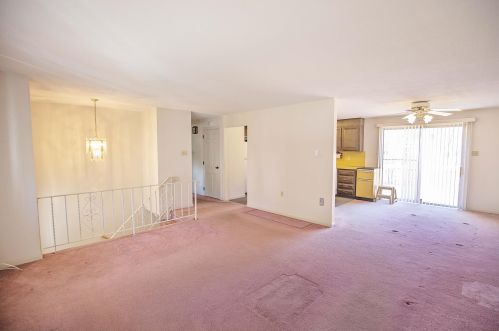 87 Pond St, Salem, NH 03079-4331