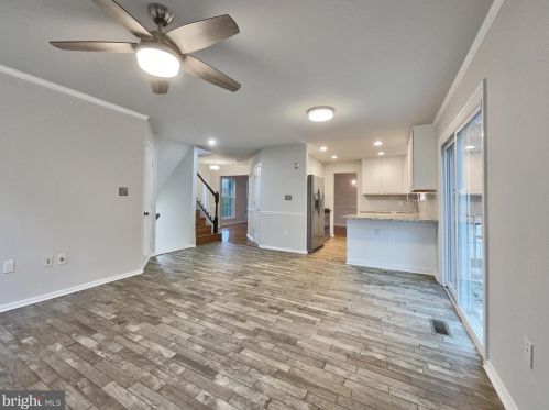 5765 Rhode Island Dr, Woodbridge VA  22193-3830 exterior