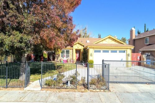 1317 Avenue, Lancaster CA 93534-7400 exterior